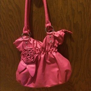 Pretty in pink purse. Brand new never used.